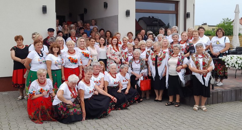 Spotkanie z Anną Gembicką odbyło się w Końskich w Astorii. Nie zabrakło na nich przedstawicieli z gm. Skarżysko Kościelne 