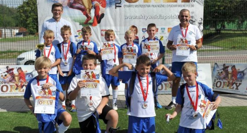 Na zdjęciu: skarżyski PAS pod wodzą trenera Andrzeja Plucnera okazał się bezkonkurencyjny podczas piłkarskiej rywalizacji w Starachowicach 