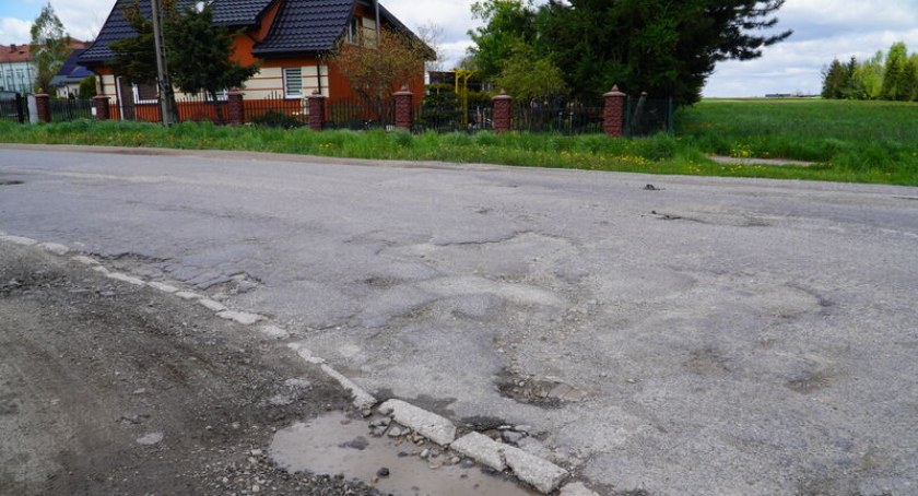 Zdjęcie: Droga w Podłaziu gmina Łączna (stan obecny) 