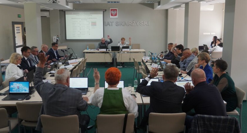 Zdjęcie: Rada Powiatu głosuje nad absolutorium dla Zarządu