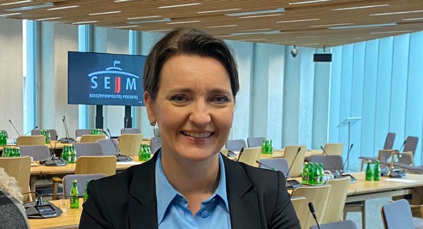 Na zdjęciu: poseł Marzena Okła-Drewnowicz, liderka z województwa świętkorzyskiego(fot. fb)