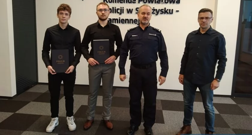 W piątek komendant powiatowy insp. Tomasz Jarosz osobiście podziękował uczniom technikum za ich zdecydowane działanie