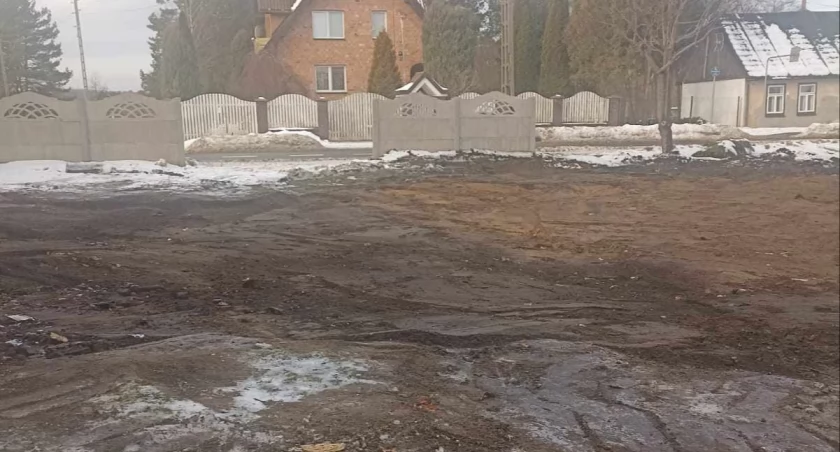 Uporządkowany teren czeka już na nowy dom... 