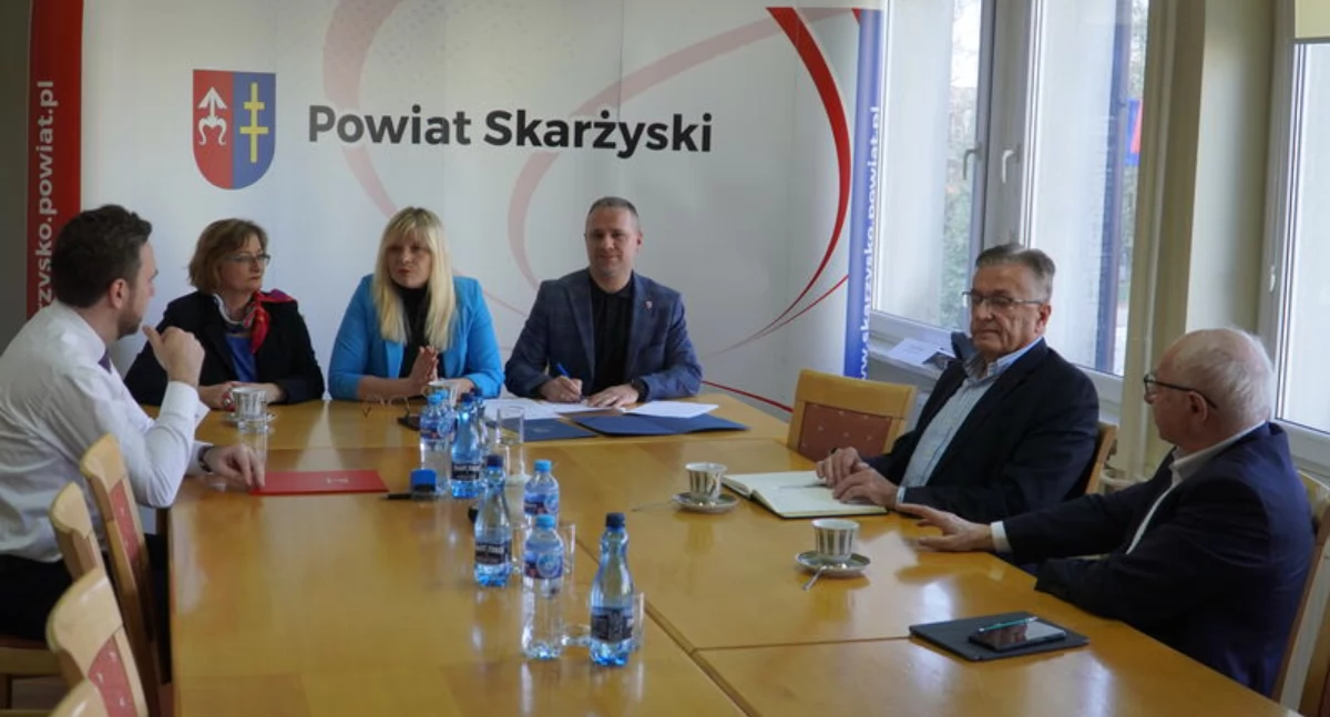 Informator Samorządowy Powiatu Skarżyskiego, Branżowe Centrum Umiejętności powstanie Skarżysku Kamiennej Umowy partnerskie podpisane - zdjęcie, fotografia