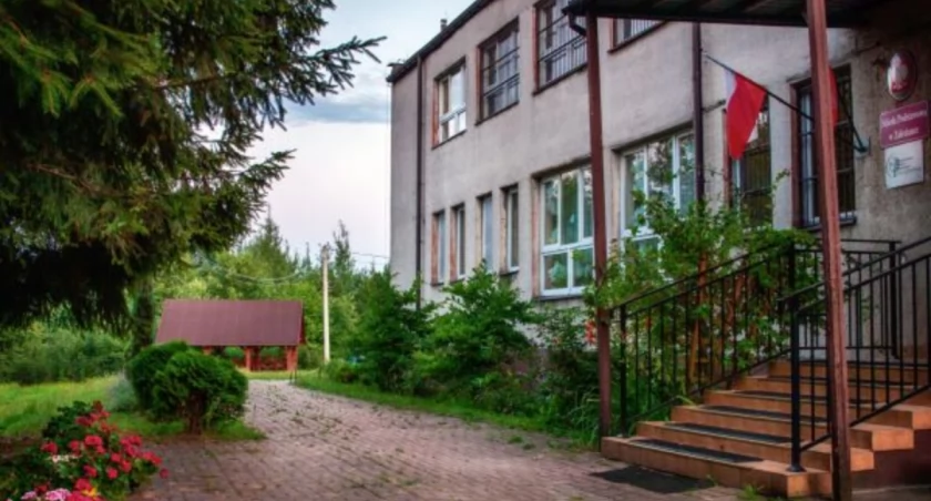 Zbyt mała liczba dzieci nie pozwala na prowadzenie szkoły w Zaleziance, foto: Anna Ściwiarska (UG Łączna)