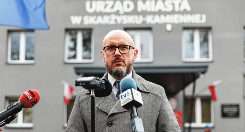 Arkadiusz Bogucki podczas swojej pierwszej konferencji po wyborach. Fot. M.Busiek 