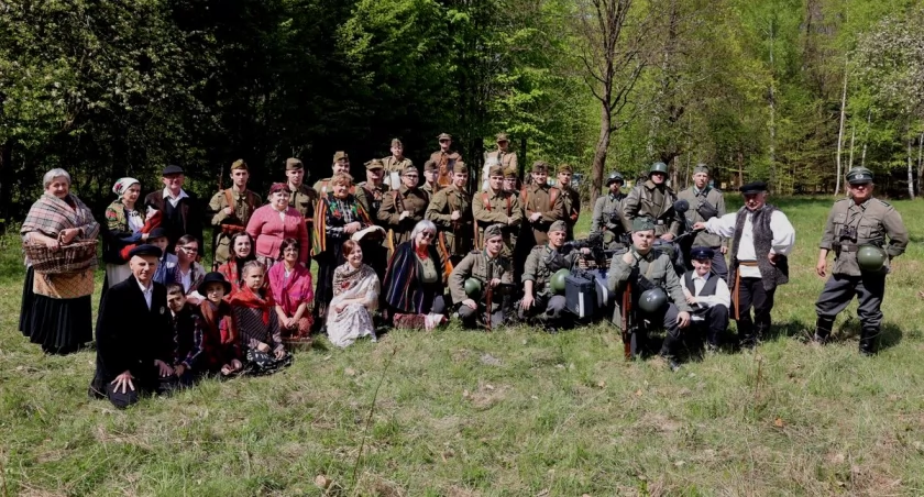 Imprezy plenerowe , gminie Bliżyn odbył Piknik Kawaleryjski - zdjęcie, fotografia