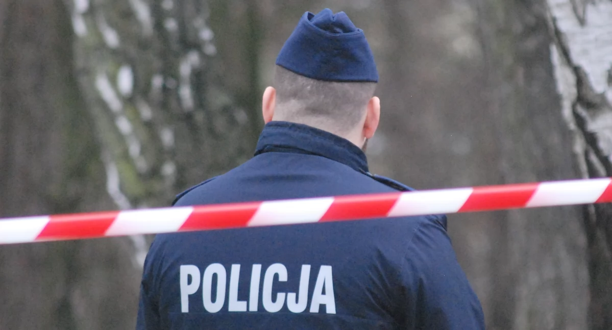 Kronika policyjna , Seniorka Skarżyska Kamiennej zaufała oszustowi Pieniądze spakowała torby - zdjęcie, fotografia