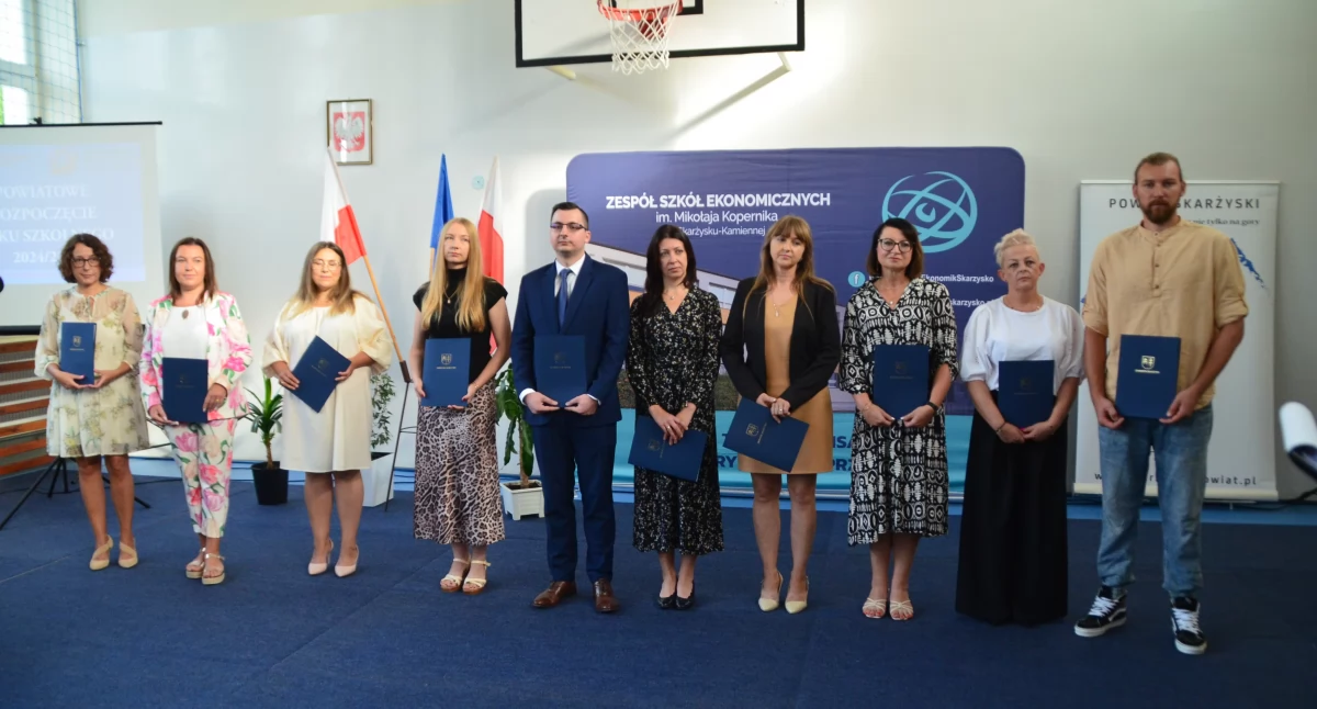 Edukacja, Powiatowa inauguracja szkolnego 2024/2025 - zdjęcie, fotografia