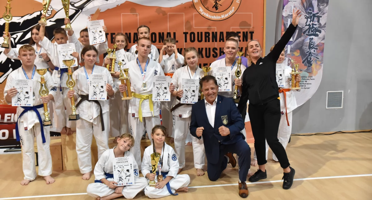 Sporty walki , Międzynarodowy Turniej Karate Shinkyokushin Skarżysko Kamienna - zdjęcie, fotografia