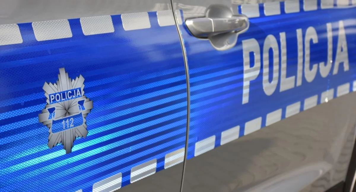 Kronika policyjna , skarżyskiej drogerii zniknęły perfumy Policja tropie złodzieja - zdjęcie, fotografia
