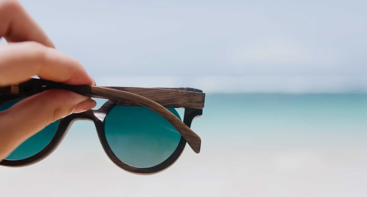 Materiały promocyjne, dobrać odpowiednie nakładki przeciwsłoneczne okulary - zdjęcie, fotografia