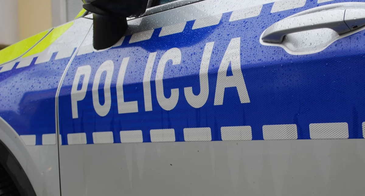 Wypadki , Wypadek przejściu pieszych Suchedniowie latka potrącona przez samochód - zdjęcie, fotografia