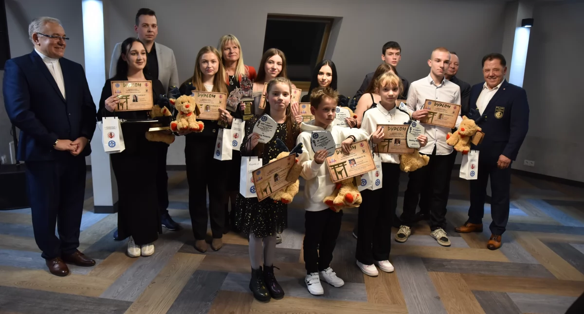 Spotkania , Świąteczne spotkanie skarżyskich karateków Skarżysko przyjaciół - zdjęcie, fotografia