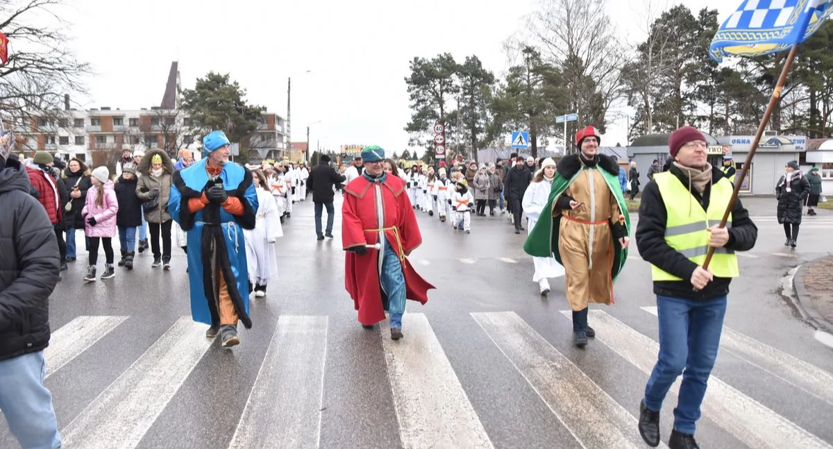 Kościół , Orszak Trzech Króli przeszedł ulicami Skarżyska Kamiennej - zdjęcie, fotografia