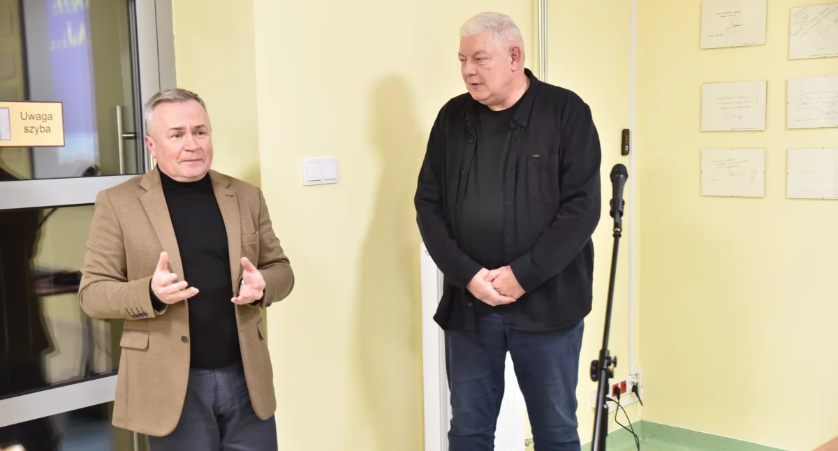 Spotkania , Odkrywanie skarbów Świętokrzyskiego Spotkanie autorskie Cezarym Jastrzębskim - zdjęcie, fotografia