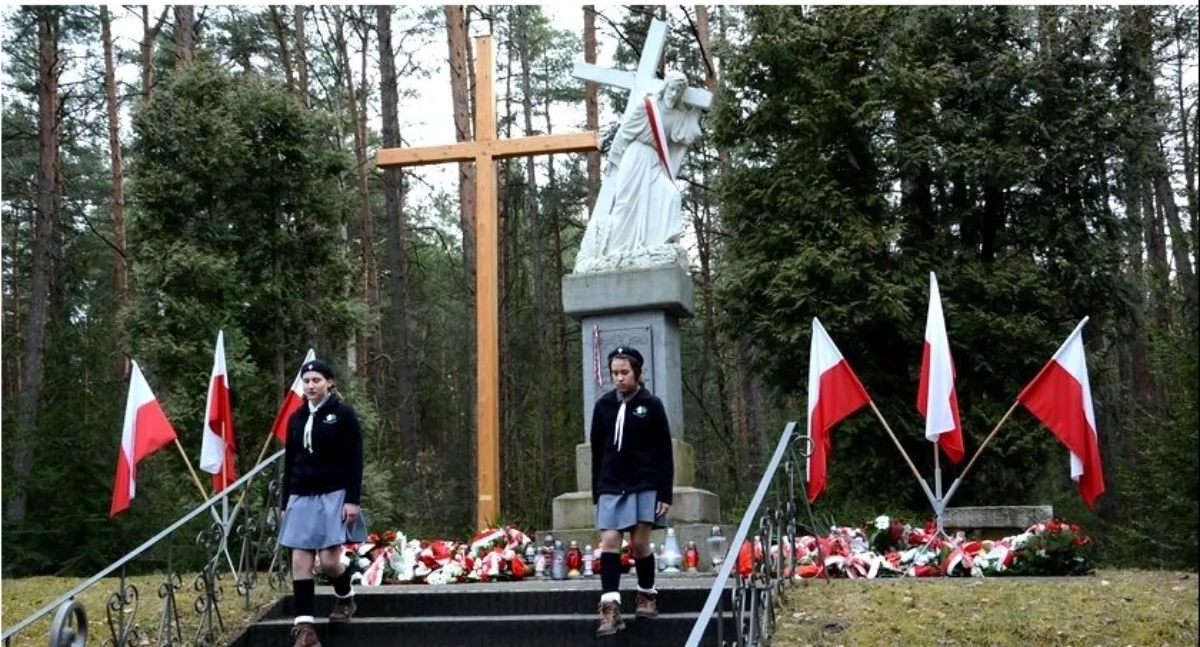 Uroczystości , Uroczystości rocznicę niemieckiej zbrodni Borze - zdjęcie, fotografia