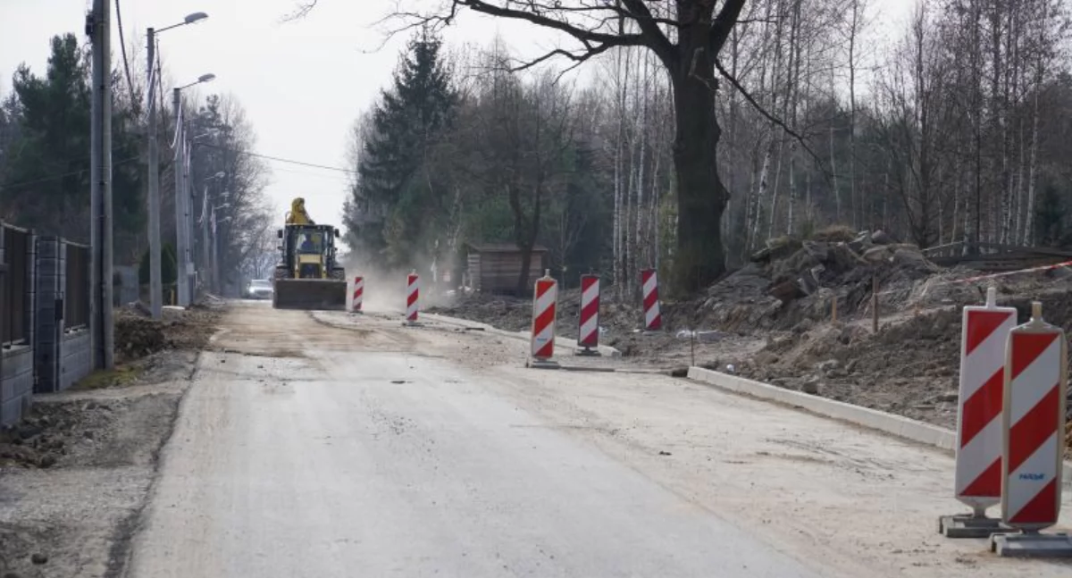 Informator Samorządowy Powiatu Skarżyskiego, rozbudowa drogi powiatowej Brzeście Zagórze Gminie Bliżyn - zdjęcie, fotografia