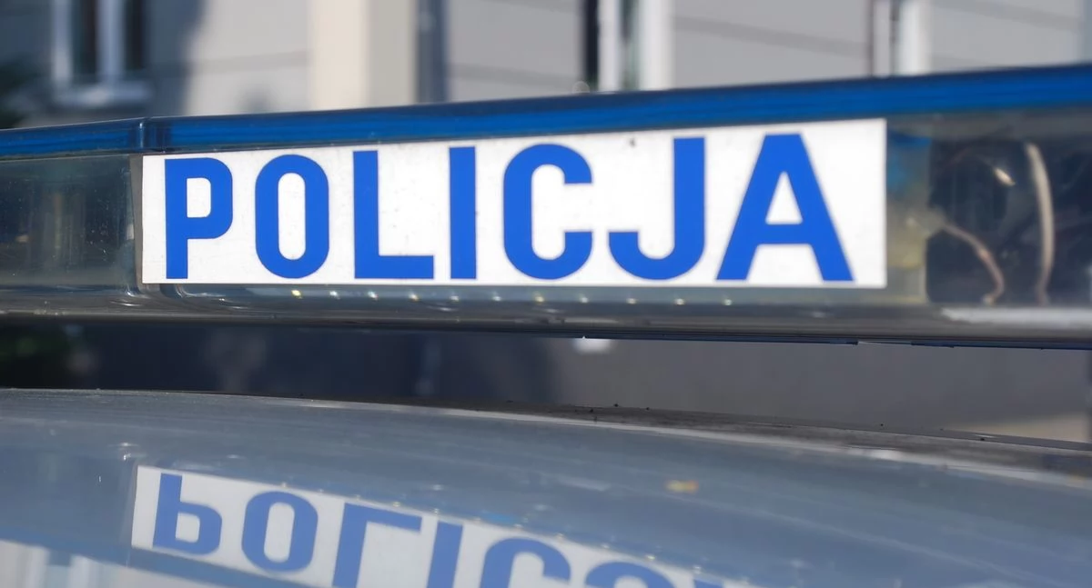Kronika policyjna , Policjanci zatrzymali czterech poszukiwanych latka ściganego listami gończymi - zdjęcie, fotografia