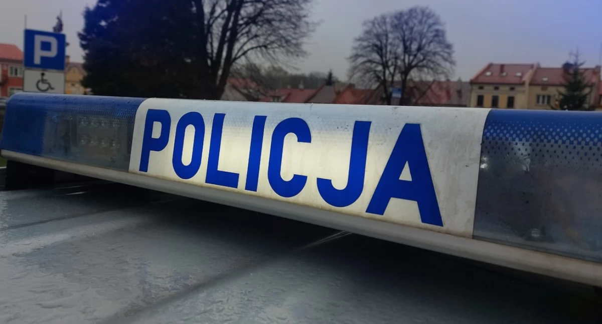 Kronika policyjna , Kolejna ofiara fałszywego bankowca latka straciła ponad - zdjęcie, fotografia