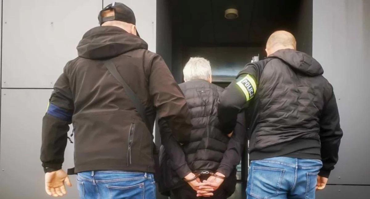 Kronika policyjna , latek karany narkotyki ponownie trafił kratki Brawurowe zatrzymanie udziałem skarżyskich policjantów - zdjęcie, fotografia