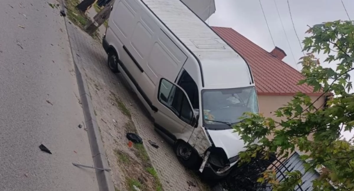 Wypadki , Niebezpieczne poranki drogach powiatu skarżyskiego Dwóch kierowców wpływem alkoholu straciło prawa jazdy - zdjęcie, fotografia