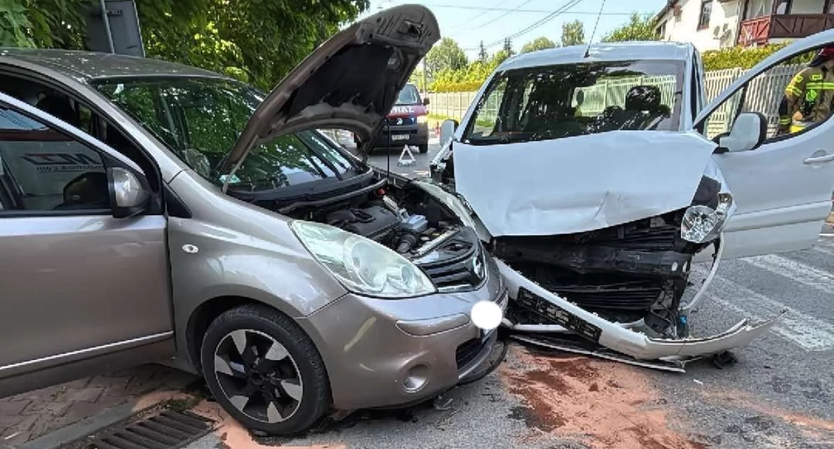 Wypadki , Wypadek Suchedniowie kobiety trafiły szpitala - zdjęcie, fotografia