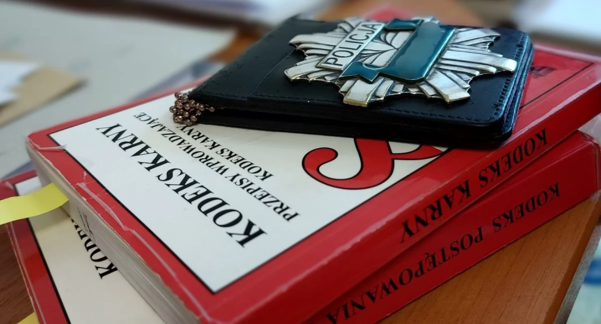 Kronika policyjna , Zatrzymany narkotykami Suchedniowie latek wpływem amfetaminy - zdjęcie, fotografia