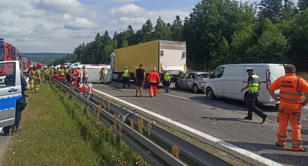 Wypadki , Karambol siódemce Skarżysku Kamiennej Pięć pojazdów brało udział wypadku - zdjęcie, fotografia