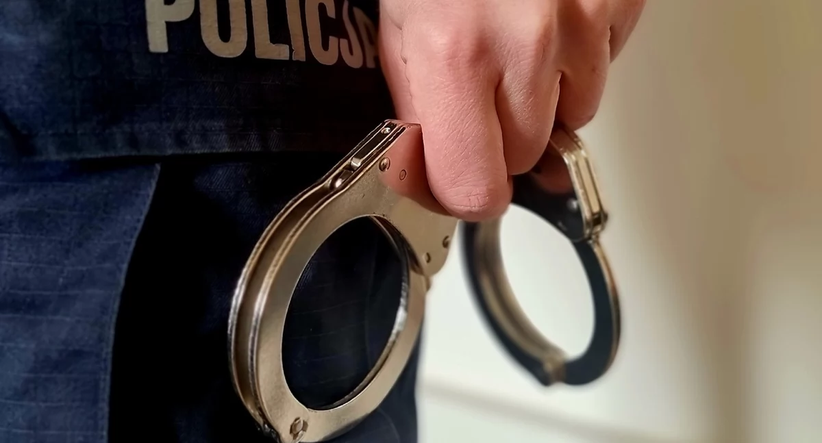 Kronika policyjna , Policja apeluje ostrożność latek stracił fałszywej platformie inwestycyjnej - zdjęcie, fotografia