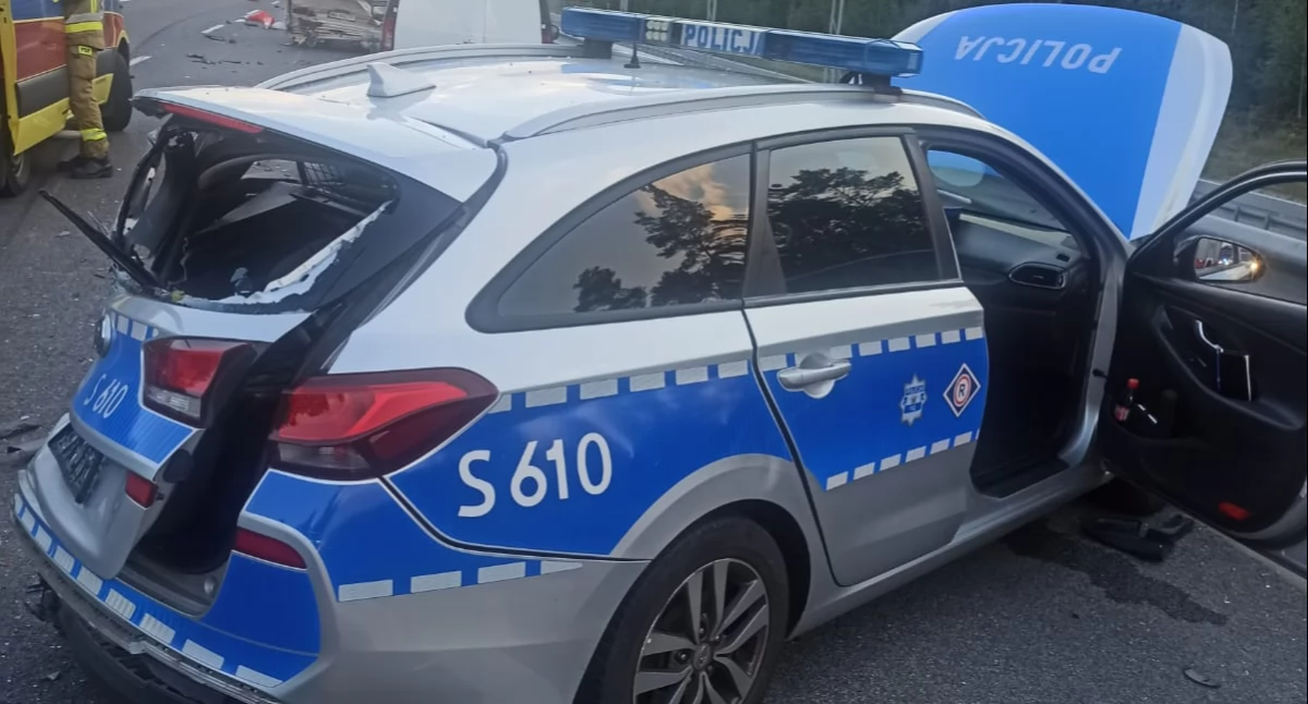 Wypadki , policjanci ranni karambolu Skarżysku Kamiennej Rozbity radiowóz drogówki - zdjęcie, fotografia