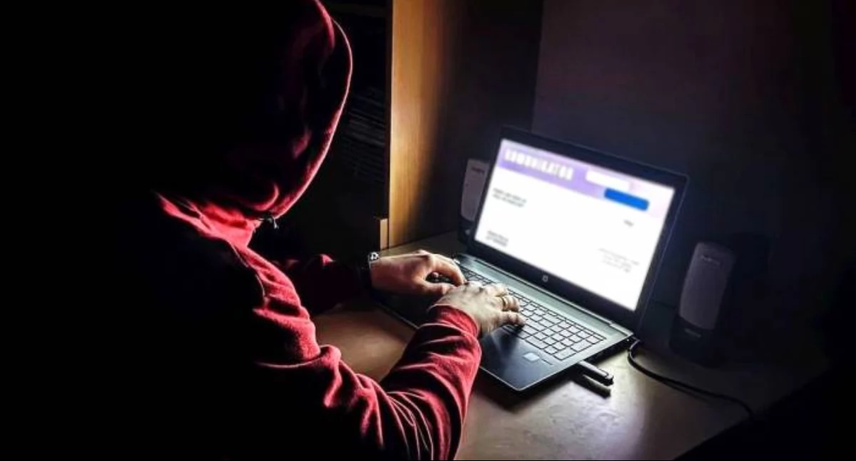 Kronika policyjna , Sprzedał konsolę stracił tysięcy! sposób internetowych oszustów - zdjęcie, fotografia