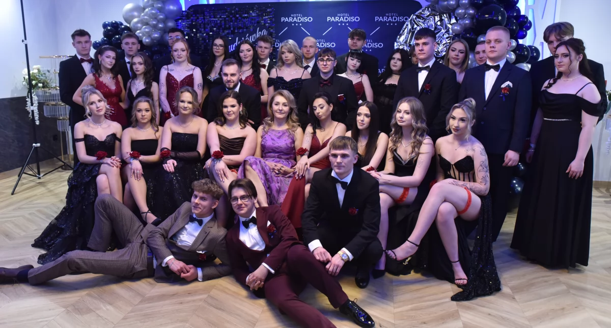 Wydarzenia , Studniówka Zespołu Szkół Samochodowo Usługowych - zdjęcie, fotografia