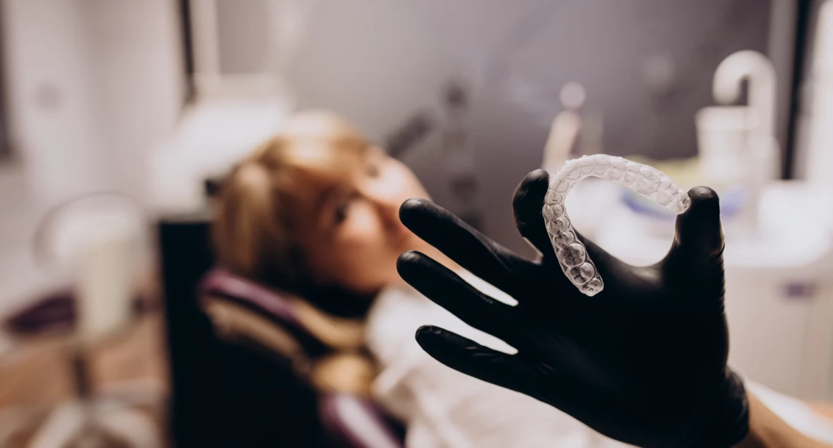 Materiały promocyjne, Zgrzytanie zębami (bruksizm) przyczyny leczenie - zdjęcie, fotografia