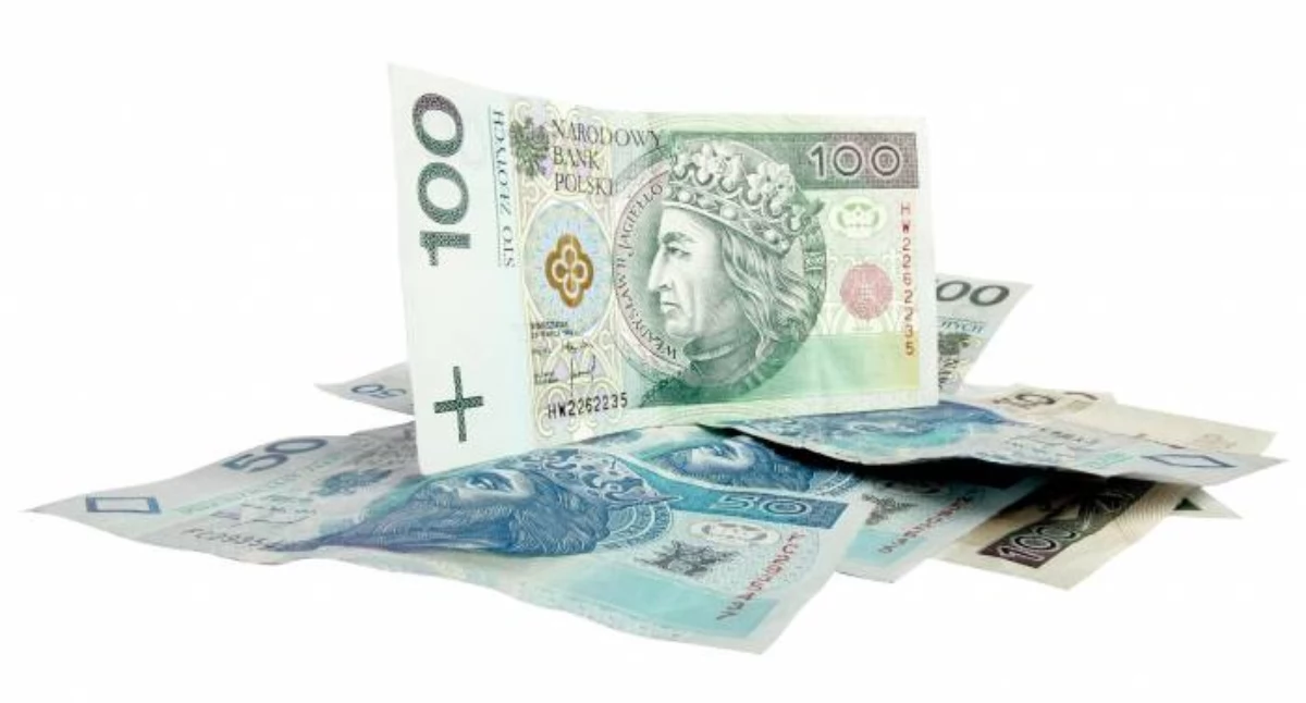 Kronika policyjna , Stracił ogromne pieniądze wierząc szybki Oszustwo które zaczęło niewinnej reklamy - zdjęcie, fotografia