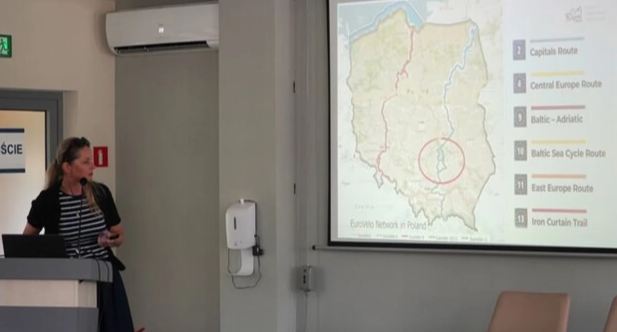 Informator Samorządowy Powiatu Skarżyskiego, Rozmawiano przyszłości rowerowych regionie - zdjęcie, fotografia