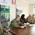 Podpisanie zarządzeń RDOŚ Kielce 