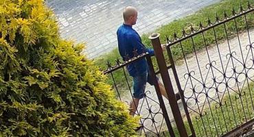 Napad w Skarżysku-Kamiennej. Policjanci prezentują wizerunek sprawcy i proszą o pomoc