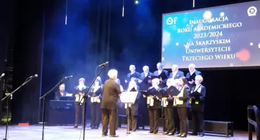 Inauguracja Roku Akademickiego 2023/2024 na Uniwersytecie Trzeciego Wieku w Skarżysku-Kamiennej: Wzrost popularności i jubileusz 15-lecia