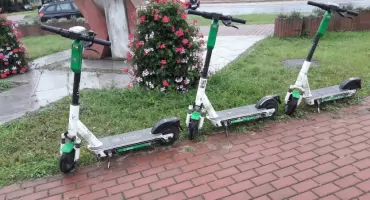 Końcówka sezonu na hulajnogi i rowery. Do kiedy będzie można z nich skorzystać?