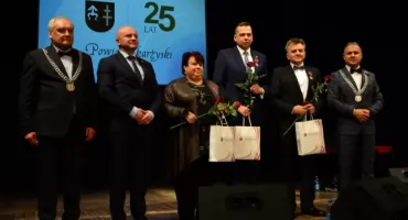 Uroczysta sesja Rady Powiatu Skarżyskiego z okazji jubileuszu 25-lecia powiatu 