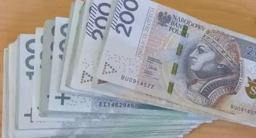 Zarabiać w powiecie skarżyskim jak dyrektor, lekarz, nauczyciel czy księgowa
