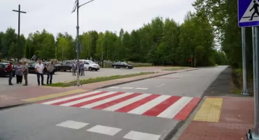  Nowy Odrowążek. Bezpieczne przejście koło cmentarza