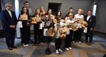 Świąteczne spotkanie skarżyskich karateków z SKSW Skarżysko  i przyjaciół 
