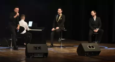 Koncert charytatywny dla Domu Miłosierdzia w Skarżysku-Kamiennej. Na scenie Katarzyna Pakosińska i Tre Voci