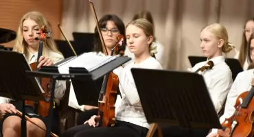 Muzyka, która łączy pokolenia – wyjątkowy Koncert Karnawałowy w Skarżysku-Kamiennej