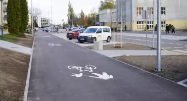 Zakończono przebudowę Alei Tysiąclecia w Skarżysku-Kamiennej na odcinku od ul. Słowackiego do Alei Piłsudskiego. Droga oddana do użytku mieszkańców