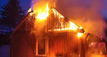 Trzy osoby zginęły w pożarze domu w Skarżysku-Kamiennej. Trwa śledztwo prokuratury