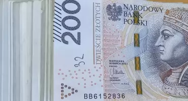 Internetowi oszuści znów uderzyli. Mieszkańcy powiatu skarżyskiego stracili tysiące złotych