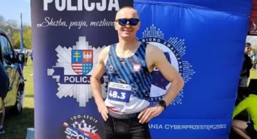 Kapitan z Suchedniowa poprowadził policjantów do zwycięstwa